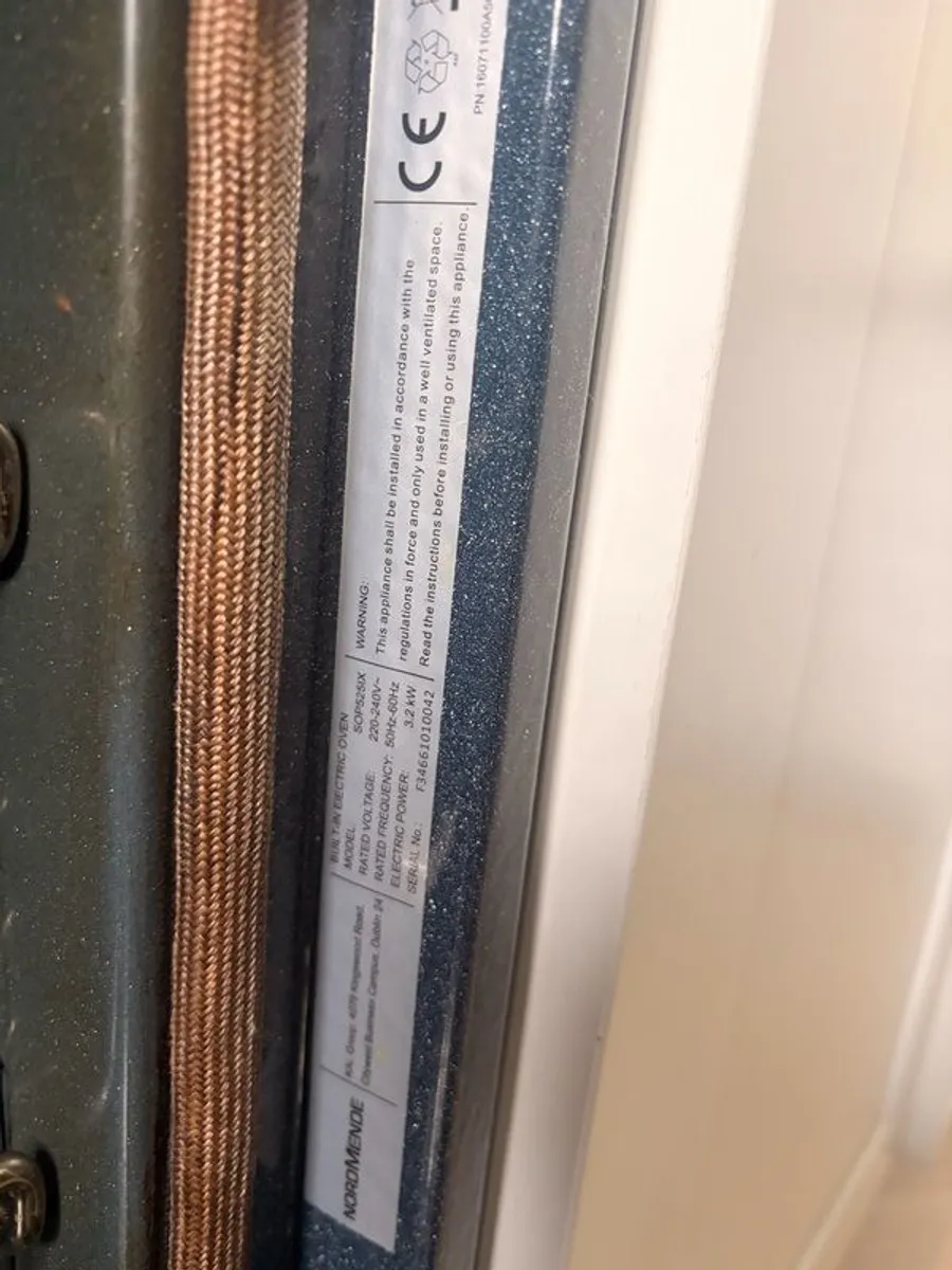Built in oven - Image 3