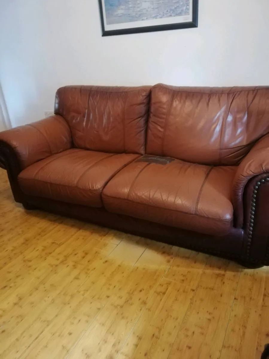Couch - Image 2