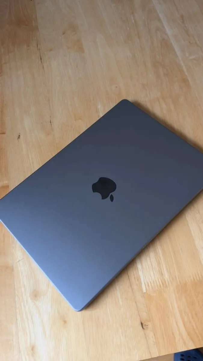 MacBook Pro - Image 2