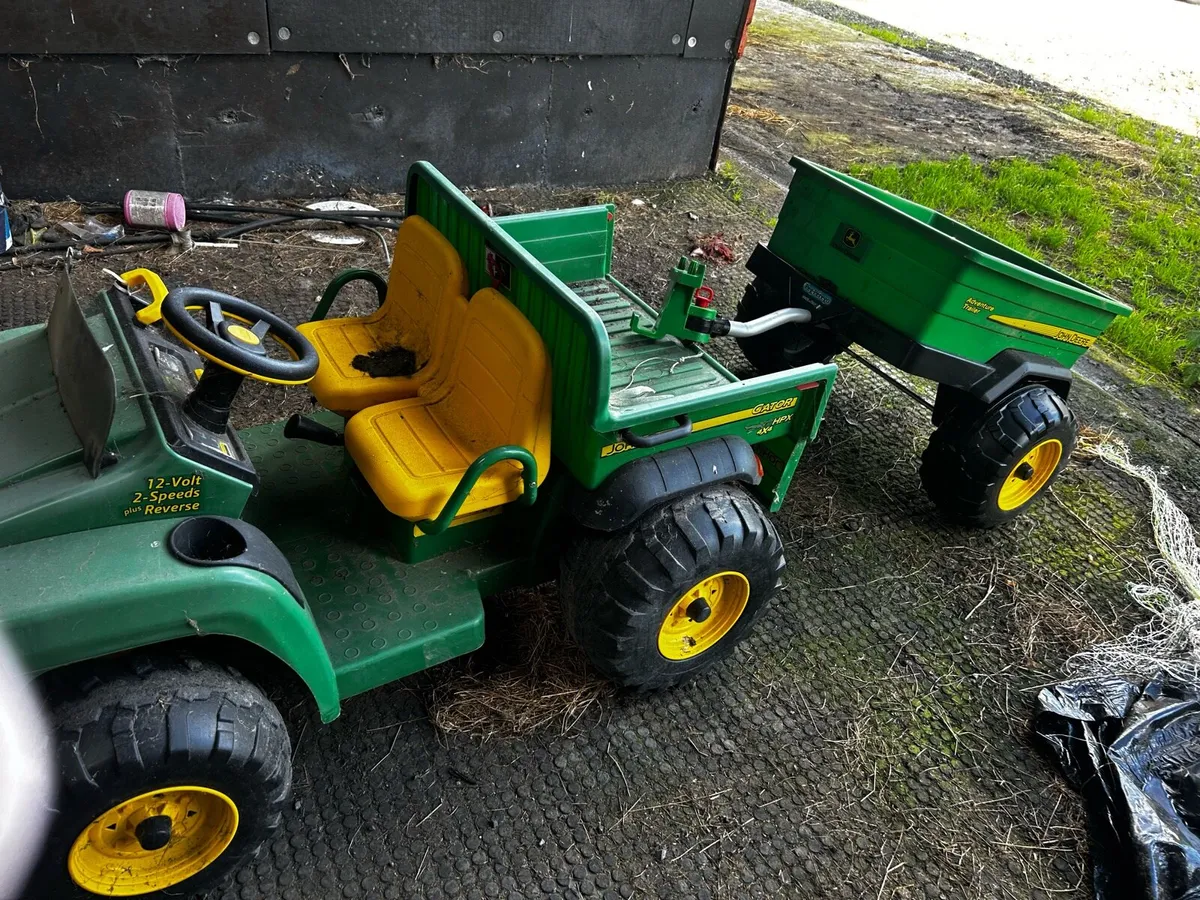 John deer gator 12V  Ride on - Image 3