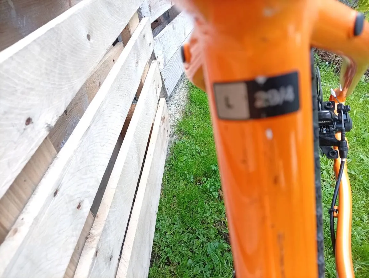 Giant talon mountain bike - Image 3