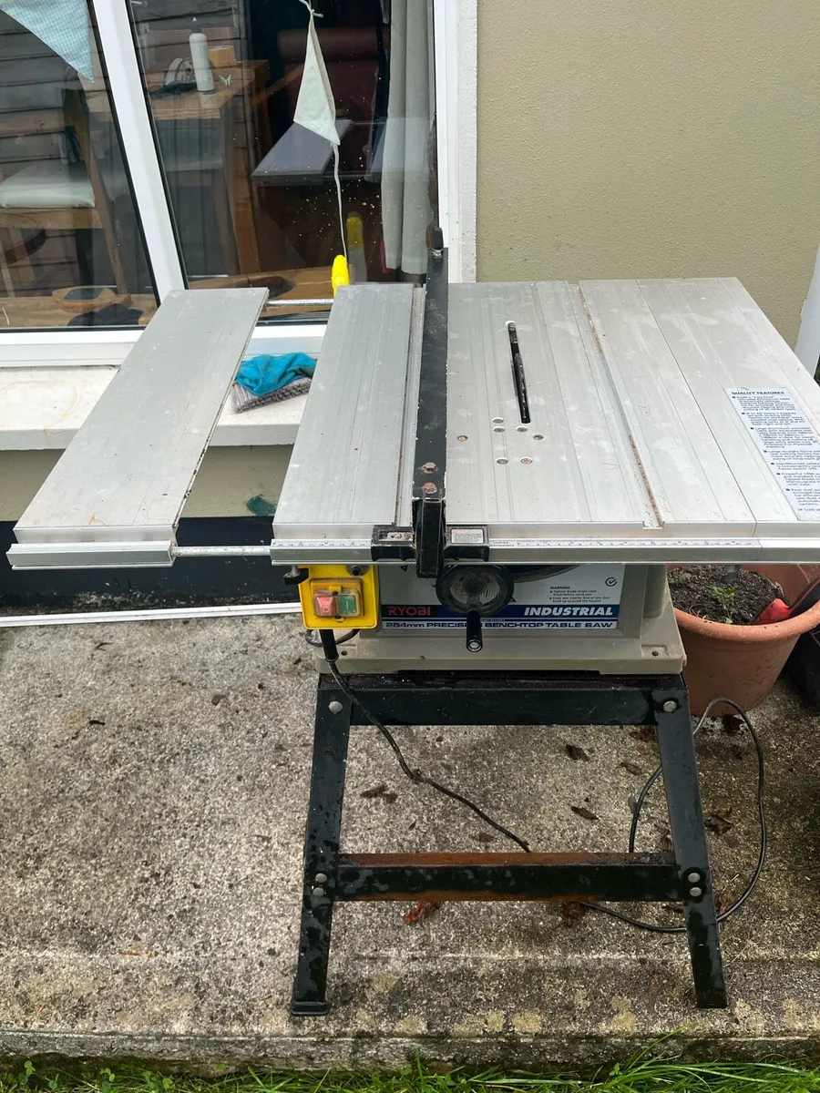 Table saw - Image 2