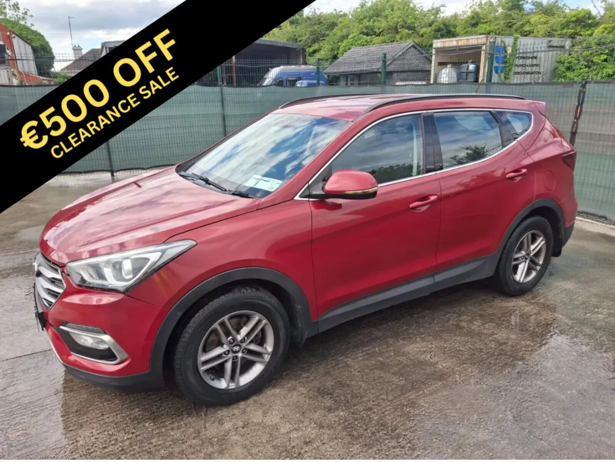 2017 Hyundai Santa Fe  7 seater  Comfort  2.2 Dies - Image 1
