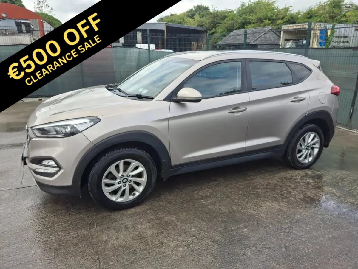 182 Hyundai Tucson  Comfort plus  1.7 Diesel - Image 1