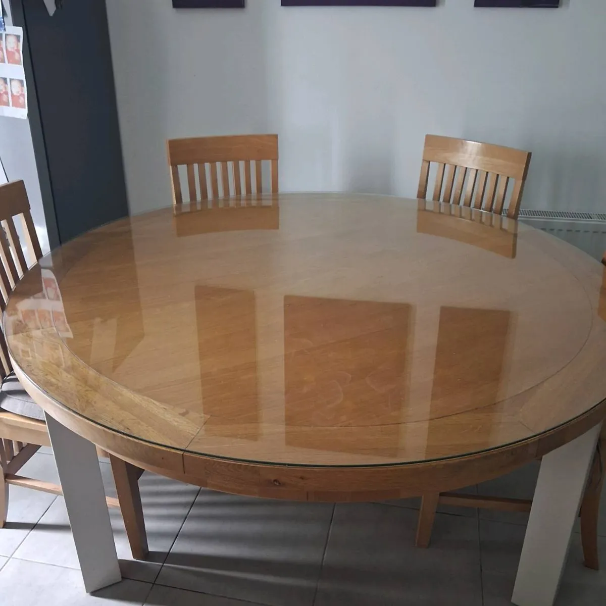 Lovely table and chairs - Image 1