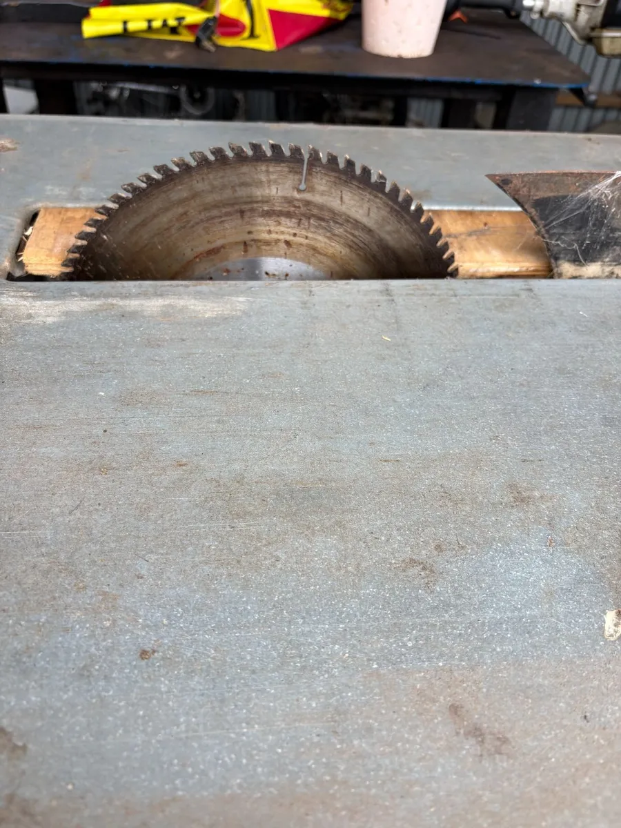 Bench Saw - Image 1