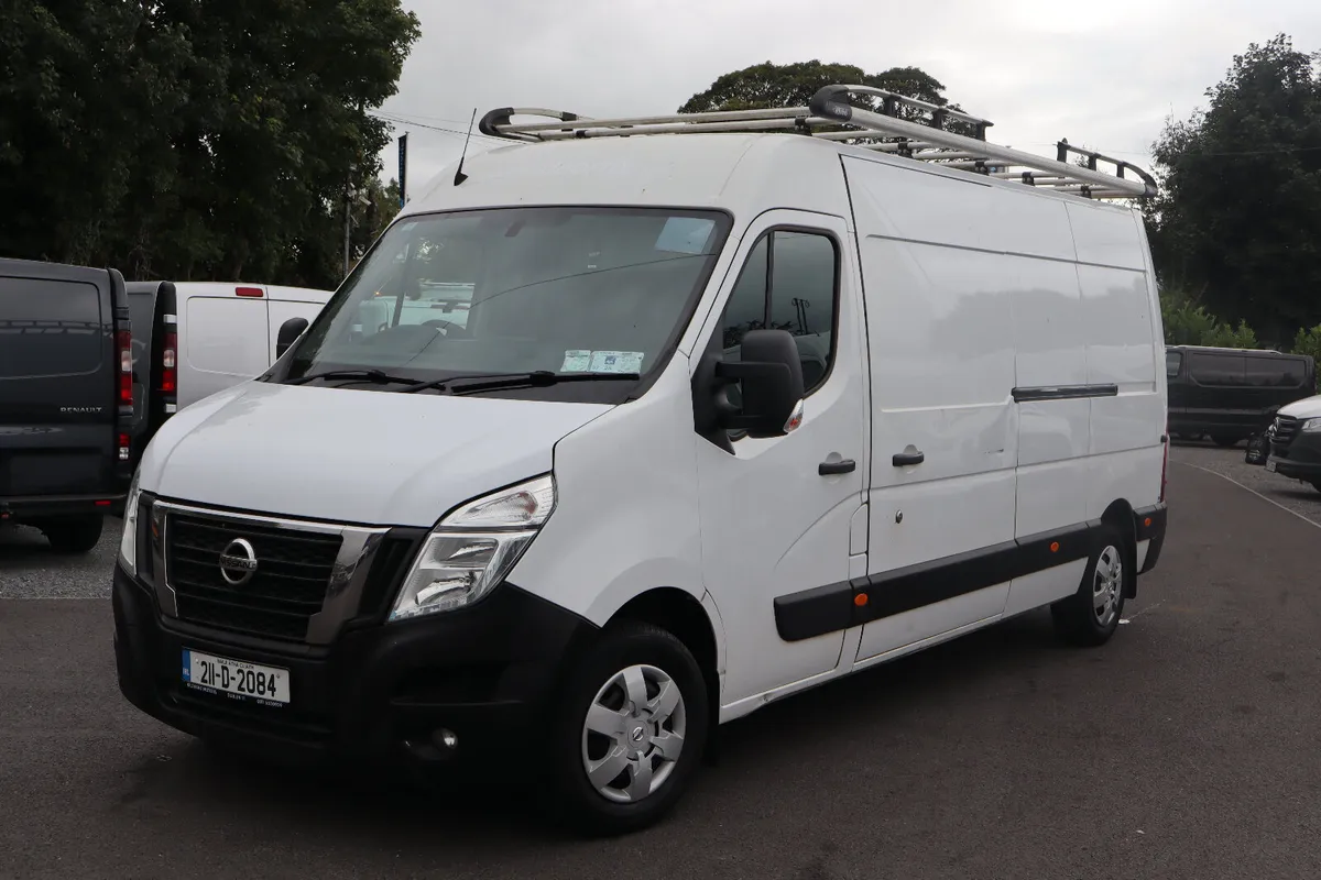 2021 NISSAN NV400 - Image 1
