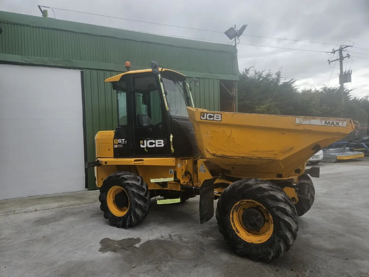 JCB 61-T Swivel Skip Dumper - Image 1