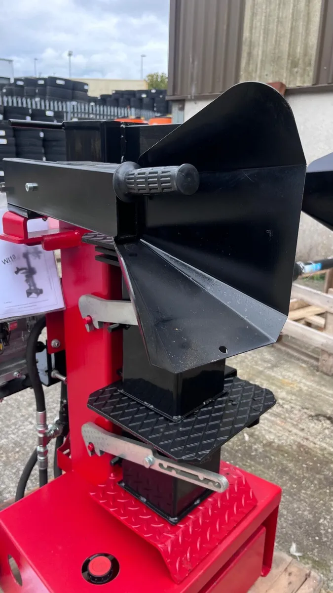 Log Splitter - Image 3