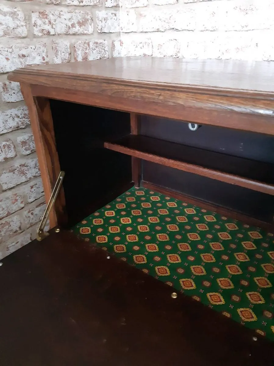 Cabinet - Image 3