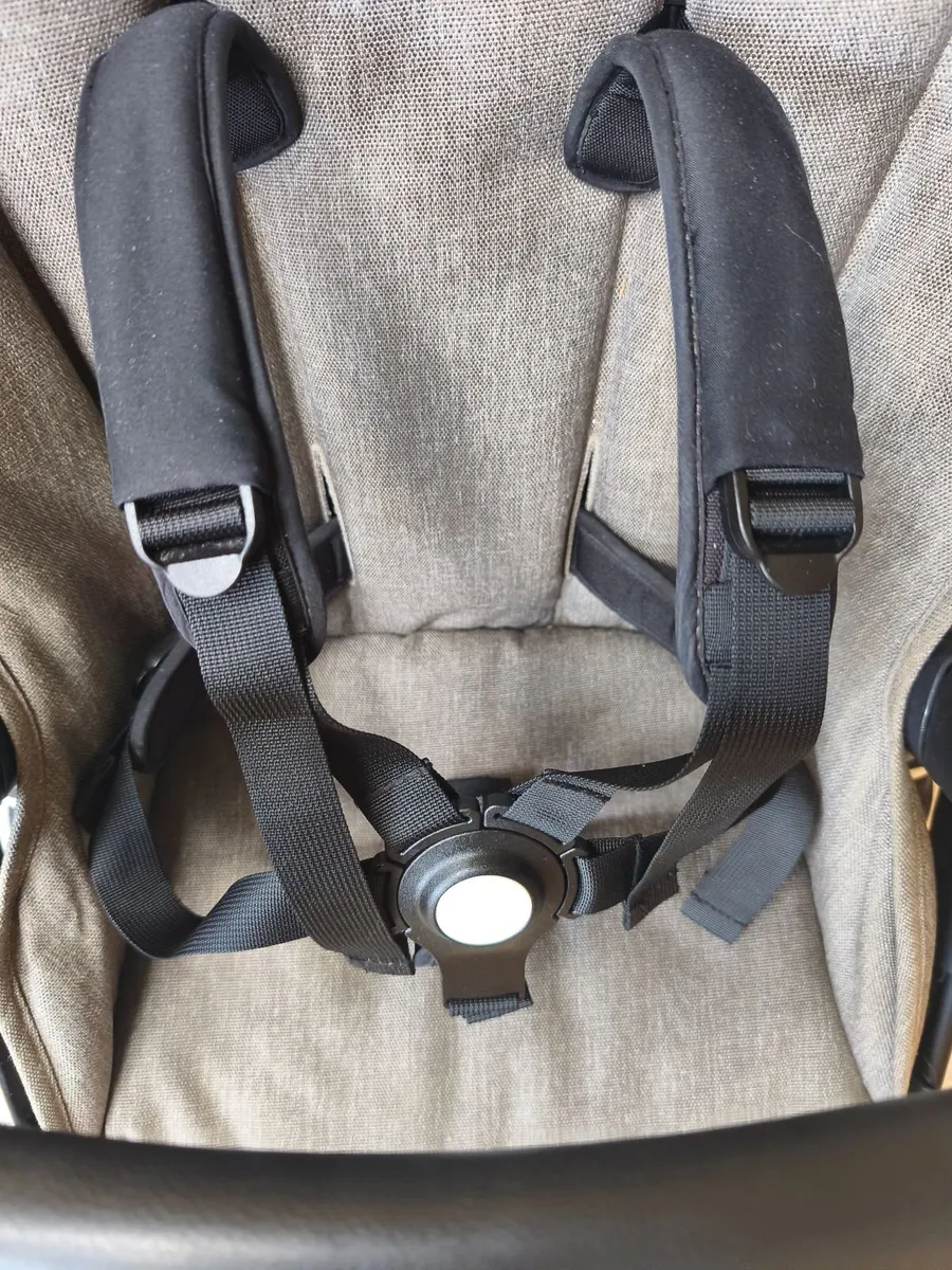 Bugaboo Fox Pram - Image 3