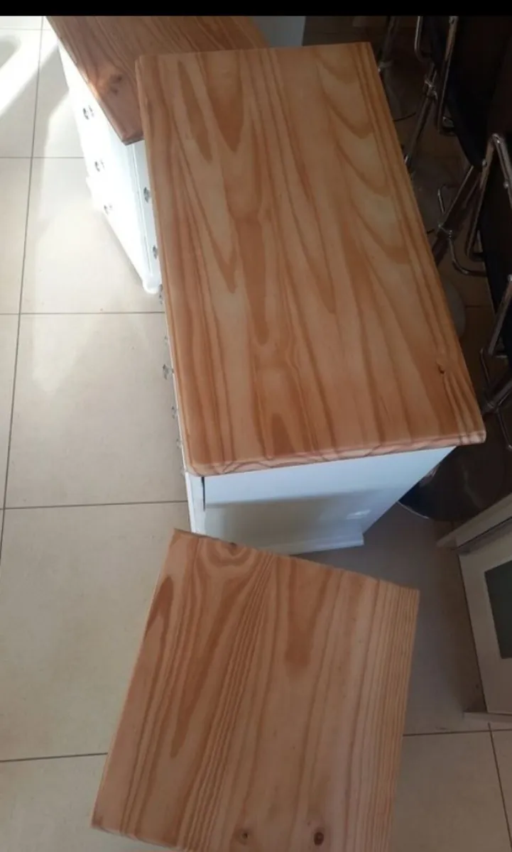 Chest of drawers and 2 matching lockers - Image 4
