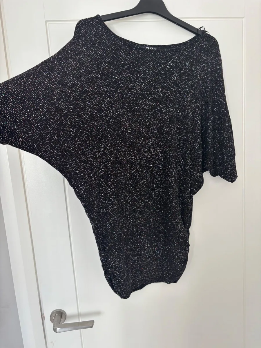 Shimmering blouse- size 14/16 - Image 3