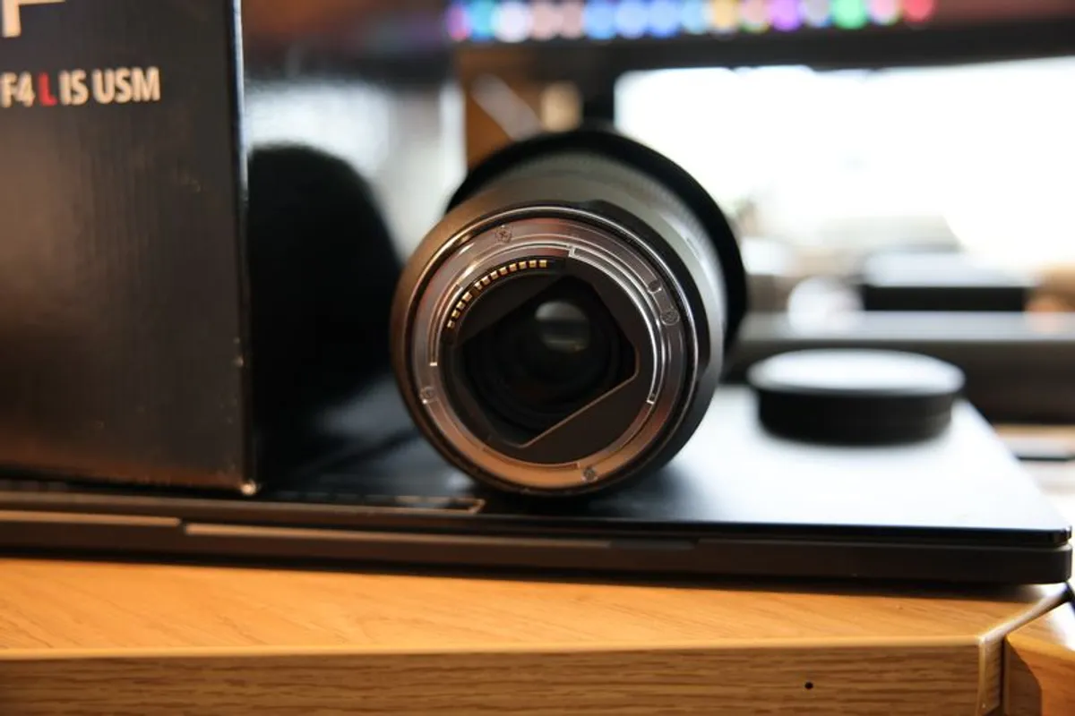 Canon RF 24 - 105mm F4 Lens for sale - Image 4
