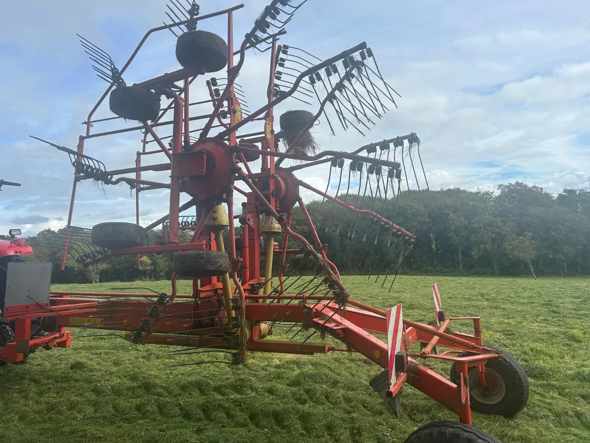 Kuhn GA7301 rake - Image 1
