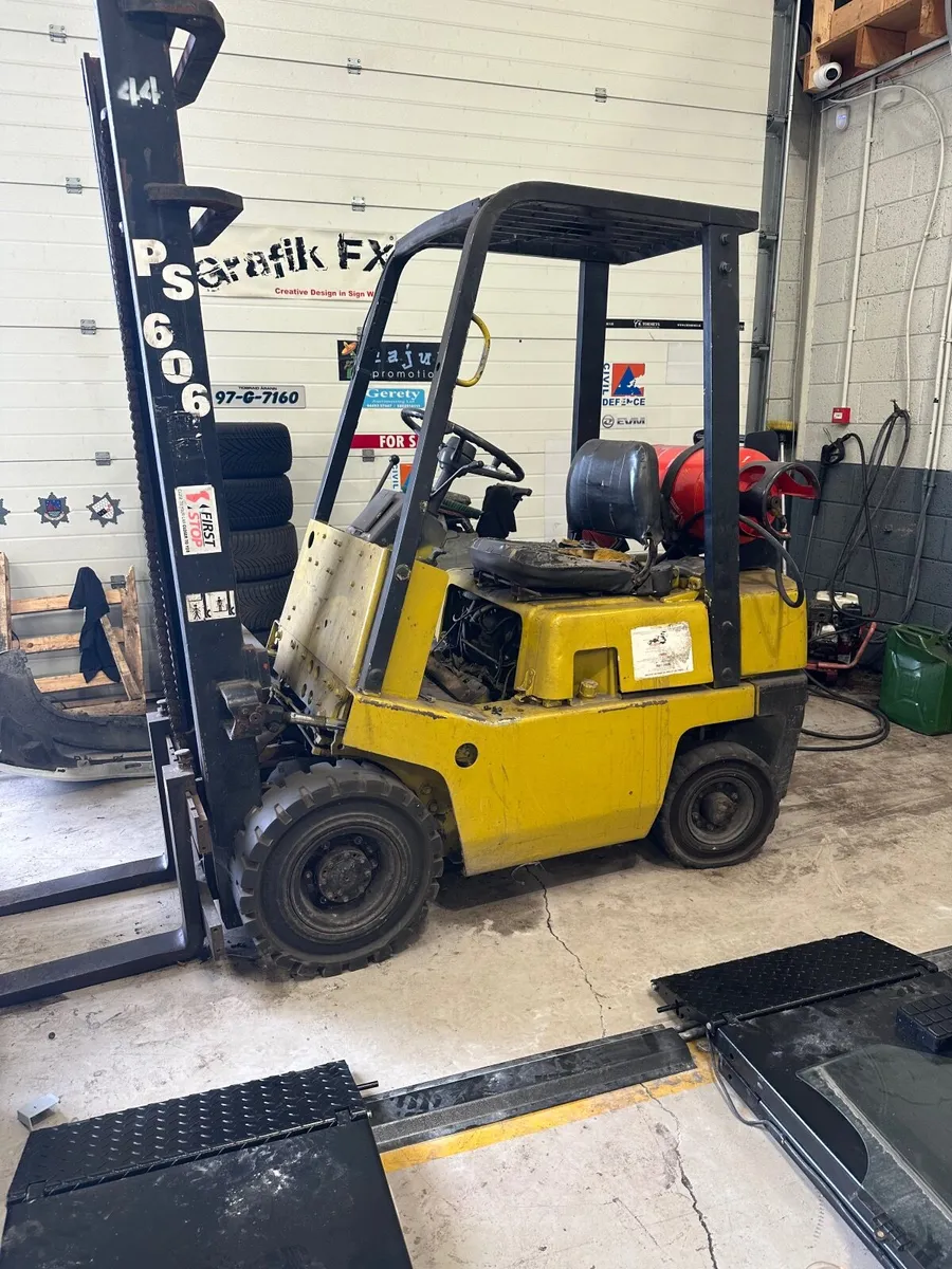Nissan Fork lift - Image 2