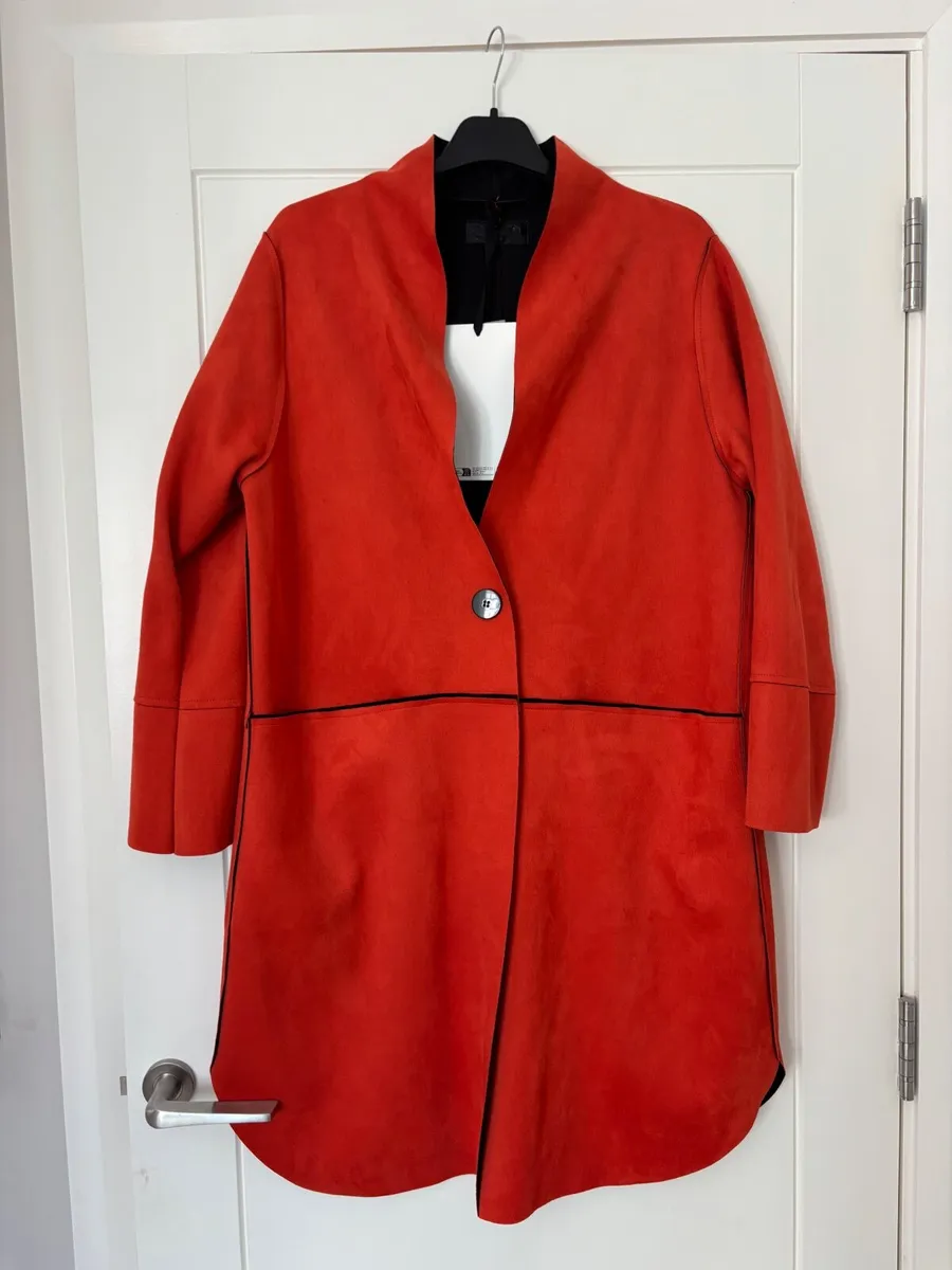 Brand new coat- size 16/18/20 - Image 1