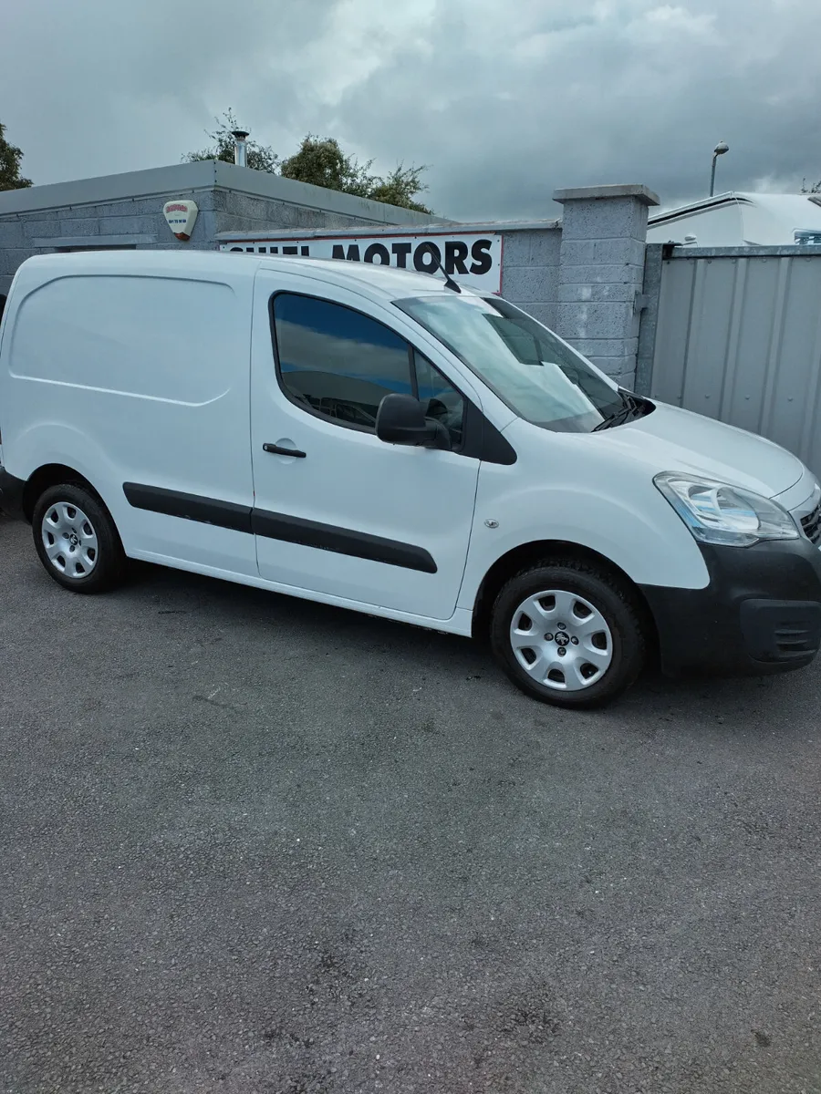 2018 PARTNER VAN - Image 2