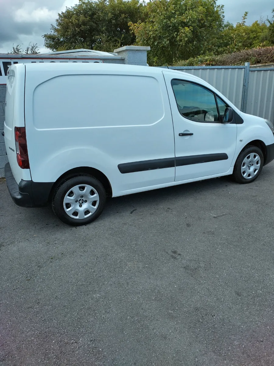 2018 PARTNER VAN - Image 3