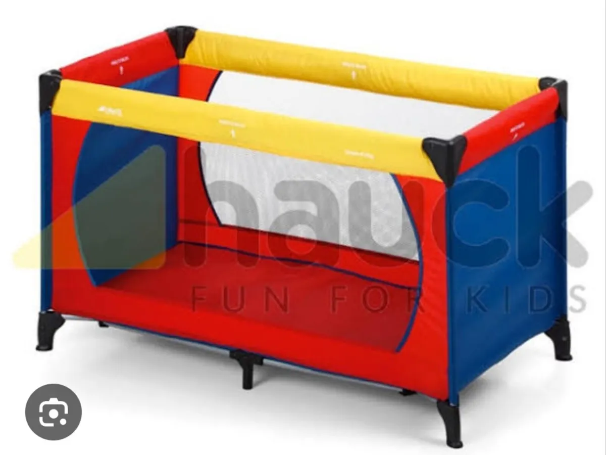 Playpen/travel cot - Image 1