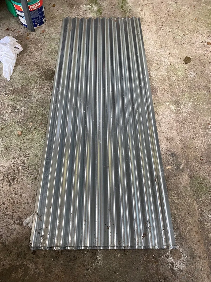 Corrugated metal sheeting - Image 1