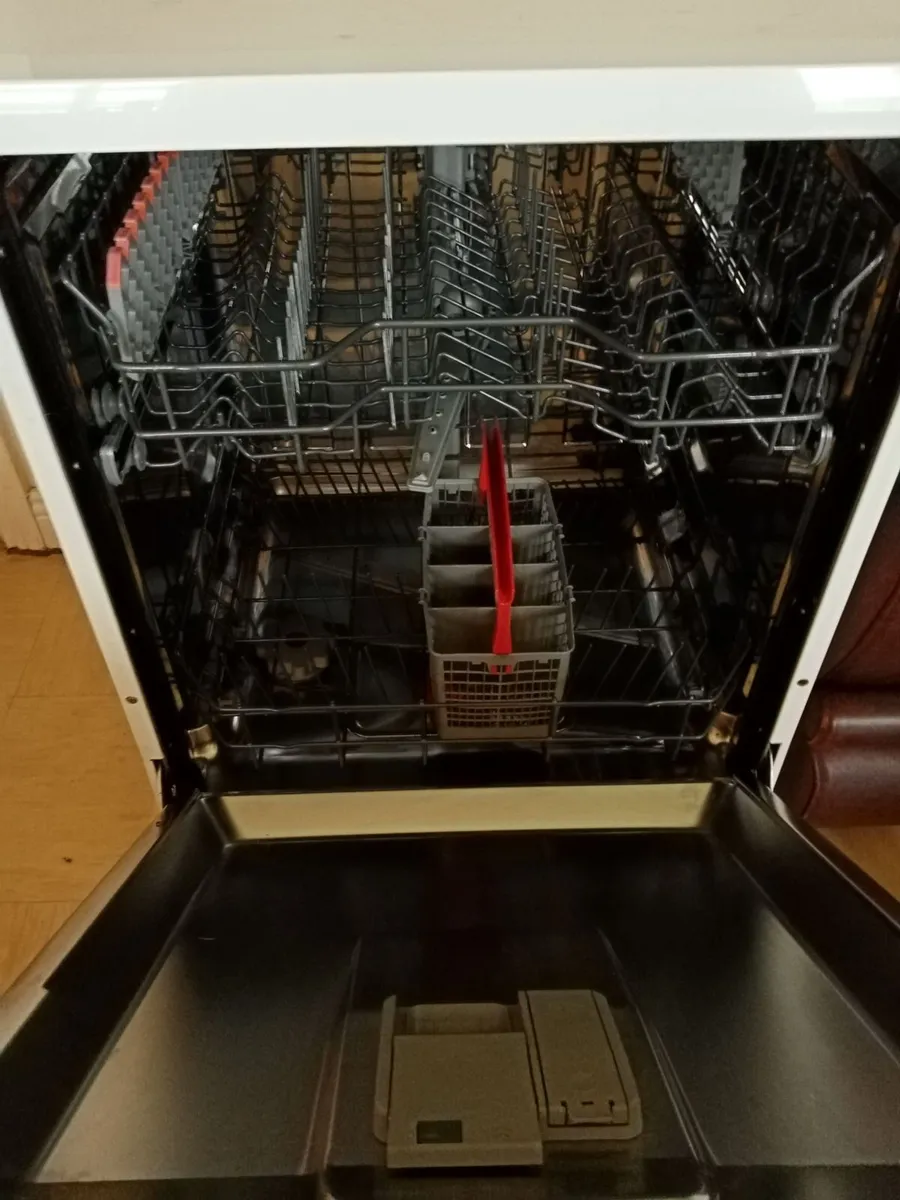 Sharp Dishwasher - Image 3
