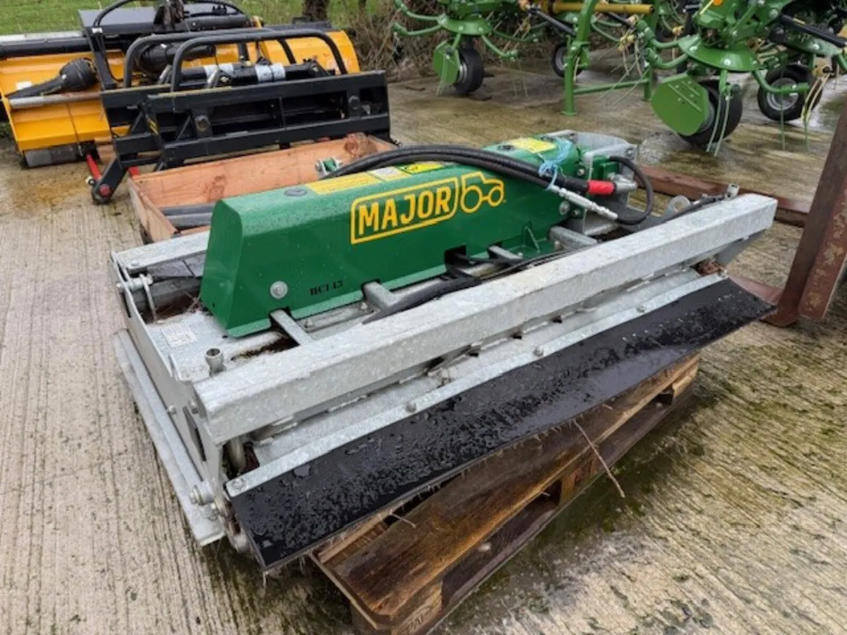 EX DEMO Major MJ39-143 Heavy Duty Hedgecutter Head - Image 4