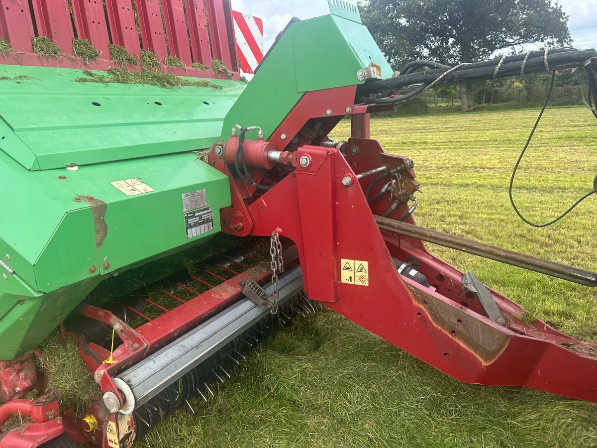 Strautmann Giga Vitesse 3601 Silage Wagon - Image 4