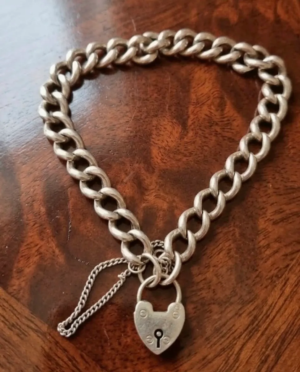 Vintage 9ct Rose Gold Charm Bracelet - Image 1