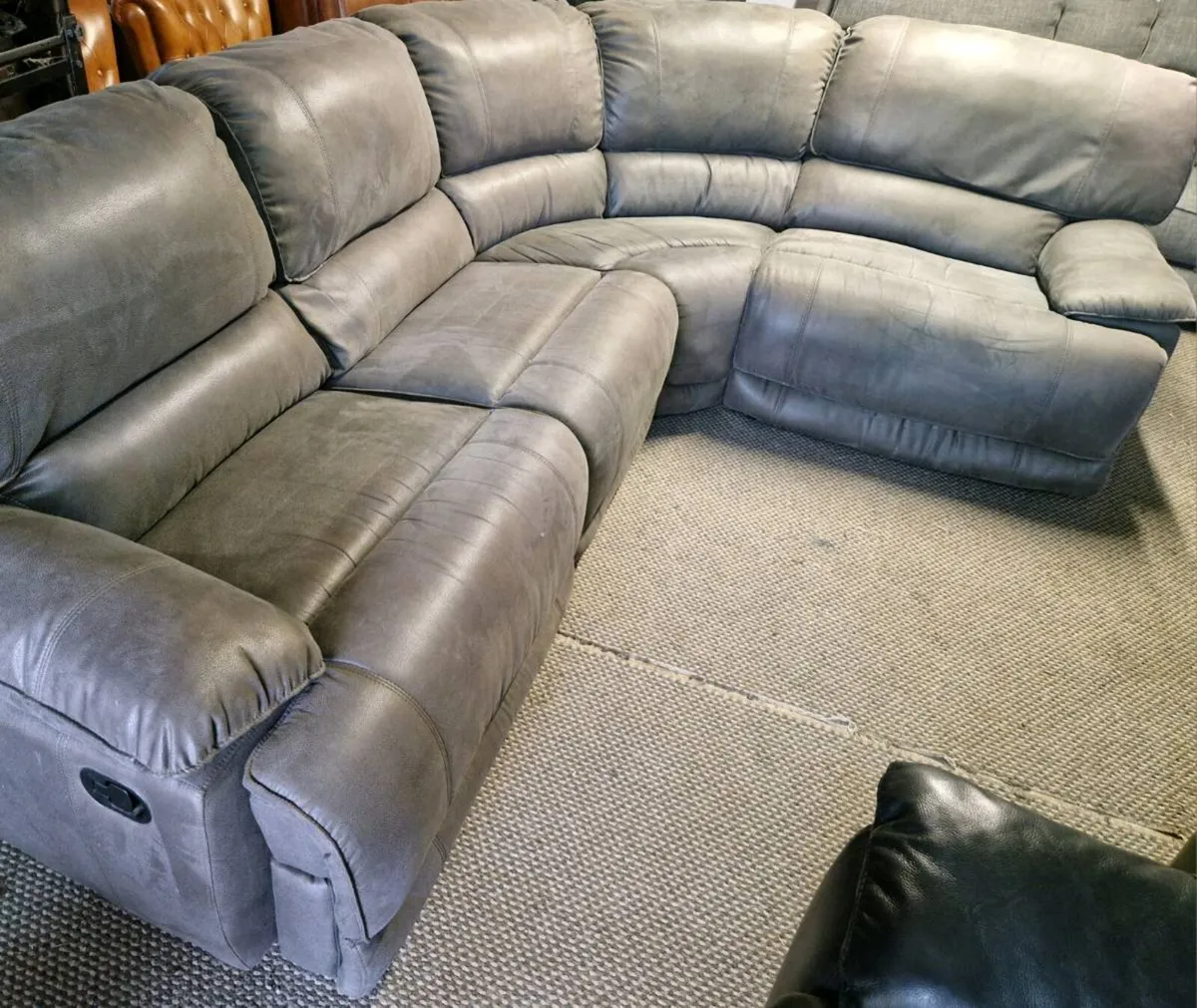 Corner sofa - Image 1