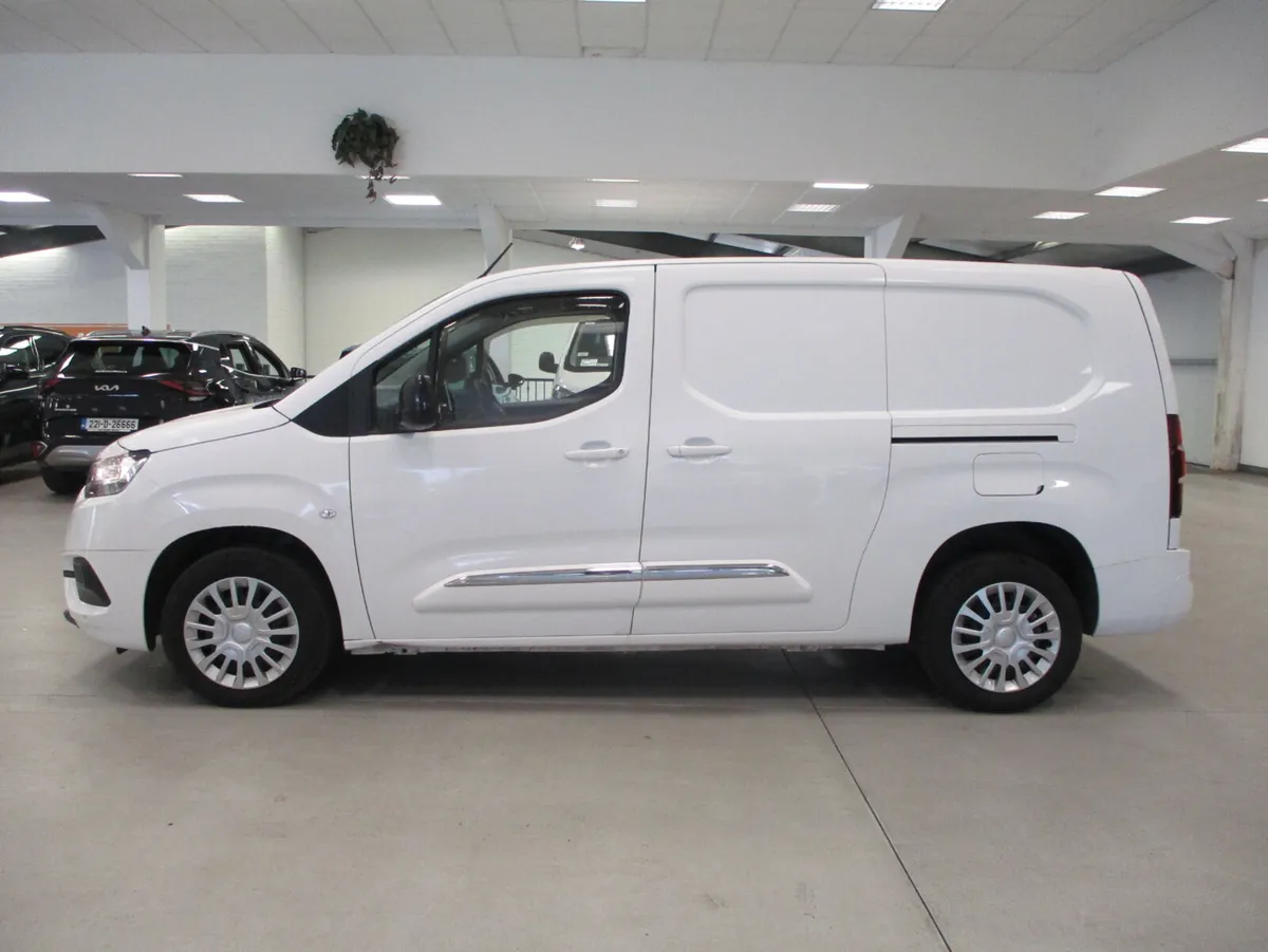 Toyota Proace City LWB GX 1.5 DSL 2022 - Image 1
