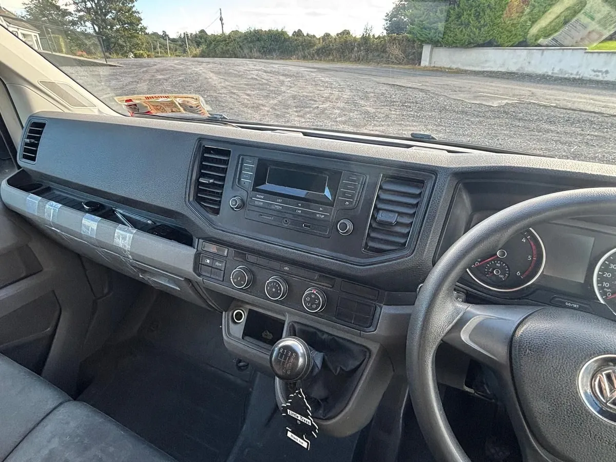 Volkswagen Crafter 2018 - Image 2