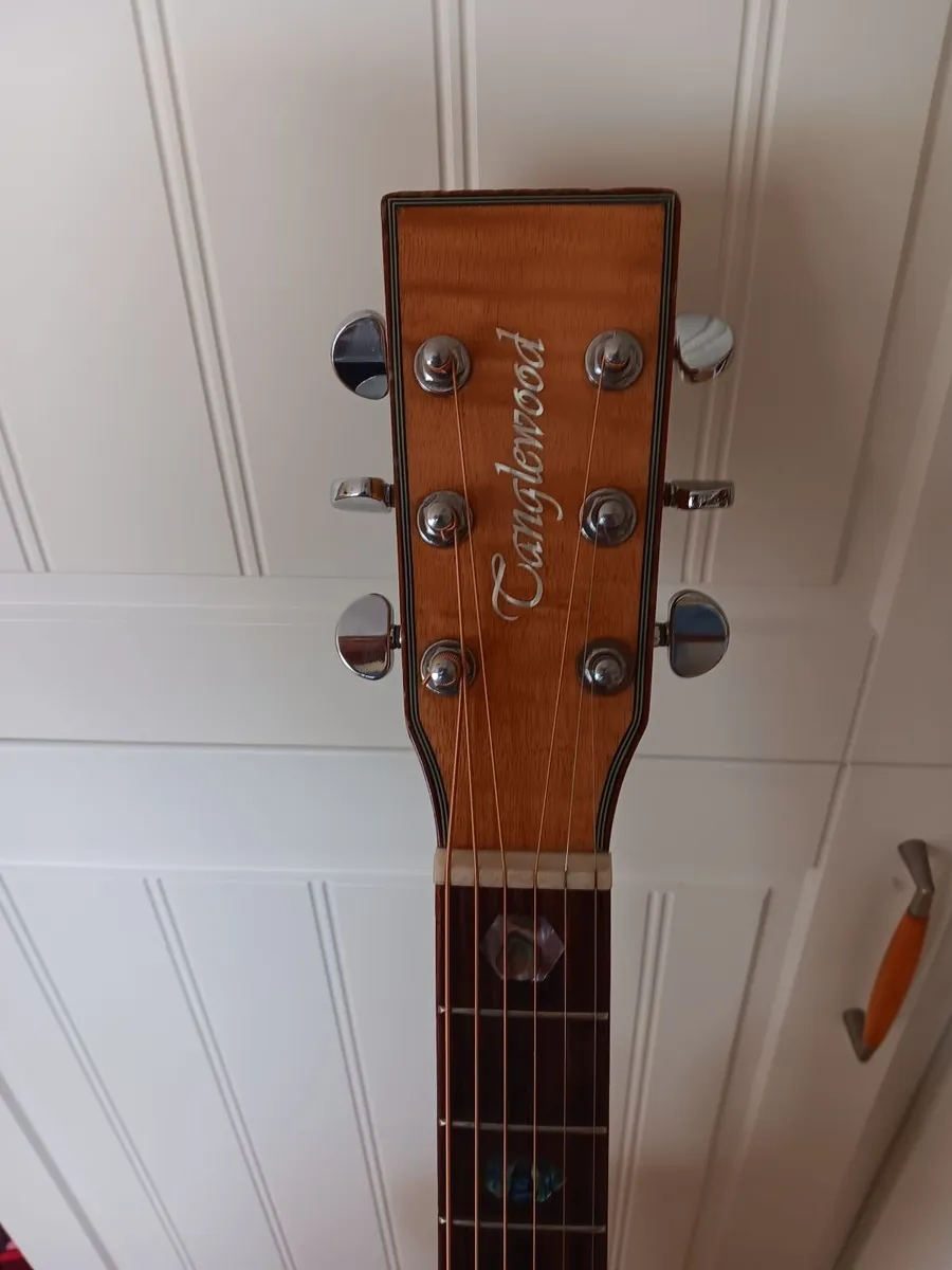 GUITAR - Image 3