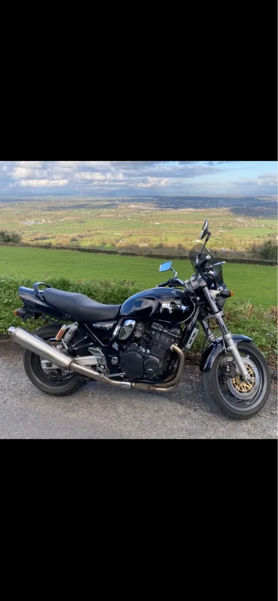 Suzuki GSX 750 *breaking* - Image 1