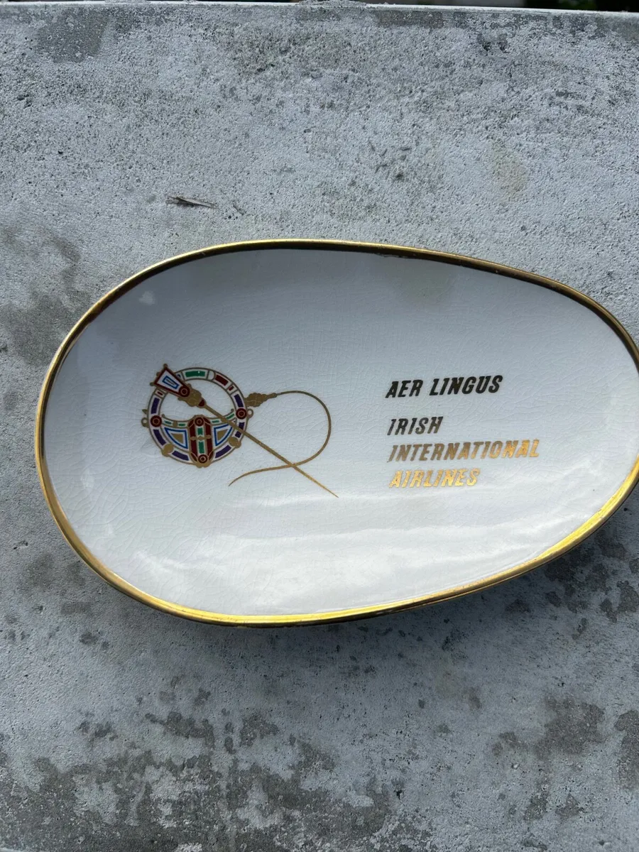 Aviation memorabilia - Image 1