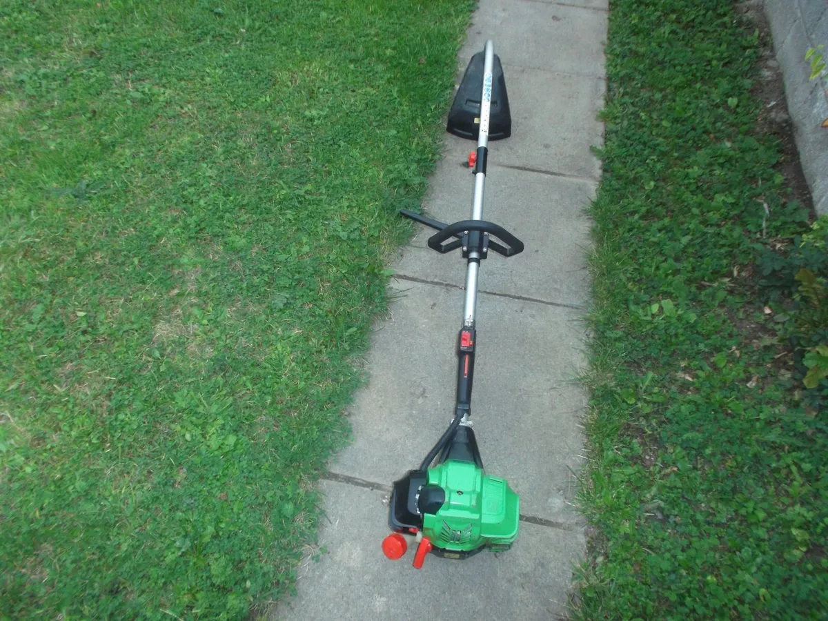 Grass trimmer - Image 2