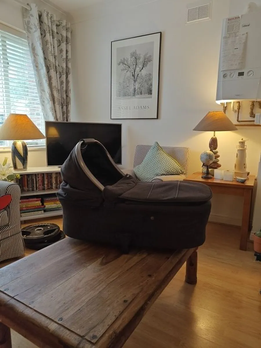 Mamas & Papas Pram (Carry Cot) - Image 1