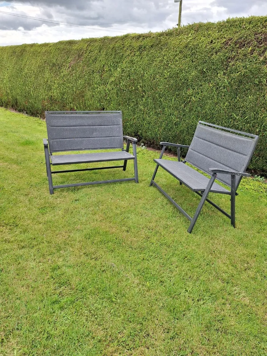 2 single beds - Image 4