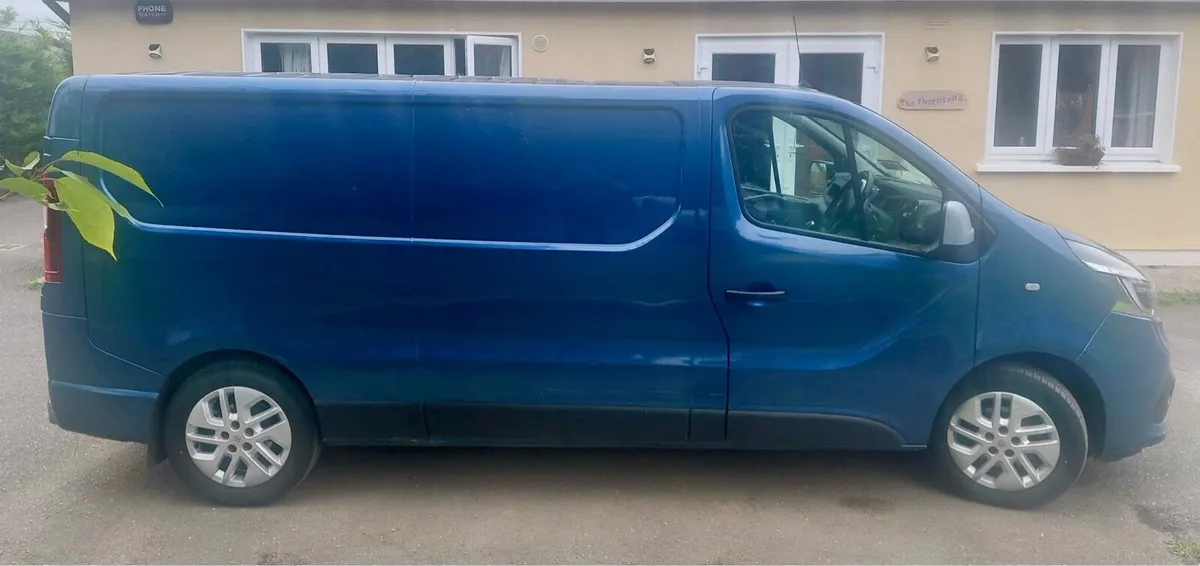 2021  Renault Trafic Sport LWB - Image 4