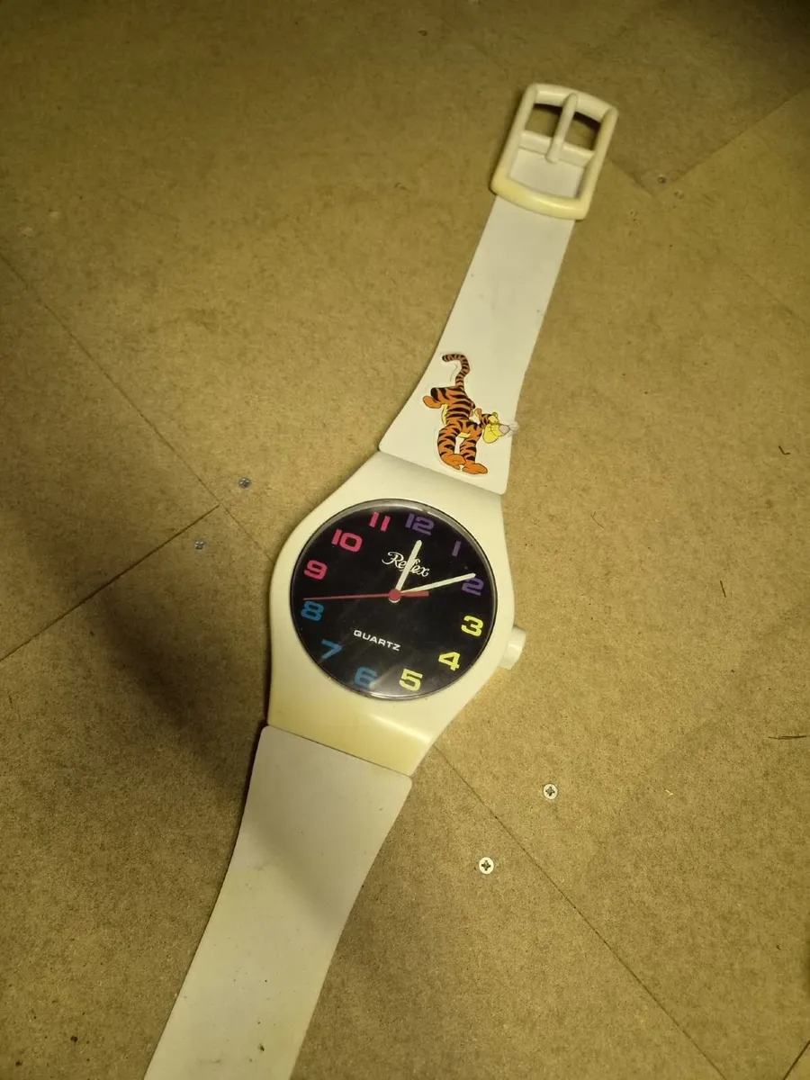 Vintage Giant Wristwatch Wall Clock – Novelty 90s - Image 1