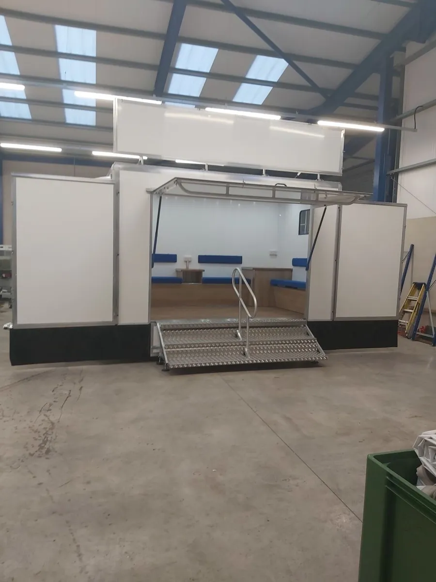 Butlers 12' Second Hand Exhibition Trailer - Image 1