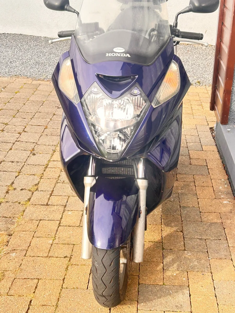 Honda silver wing 600 cc - Image 1
