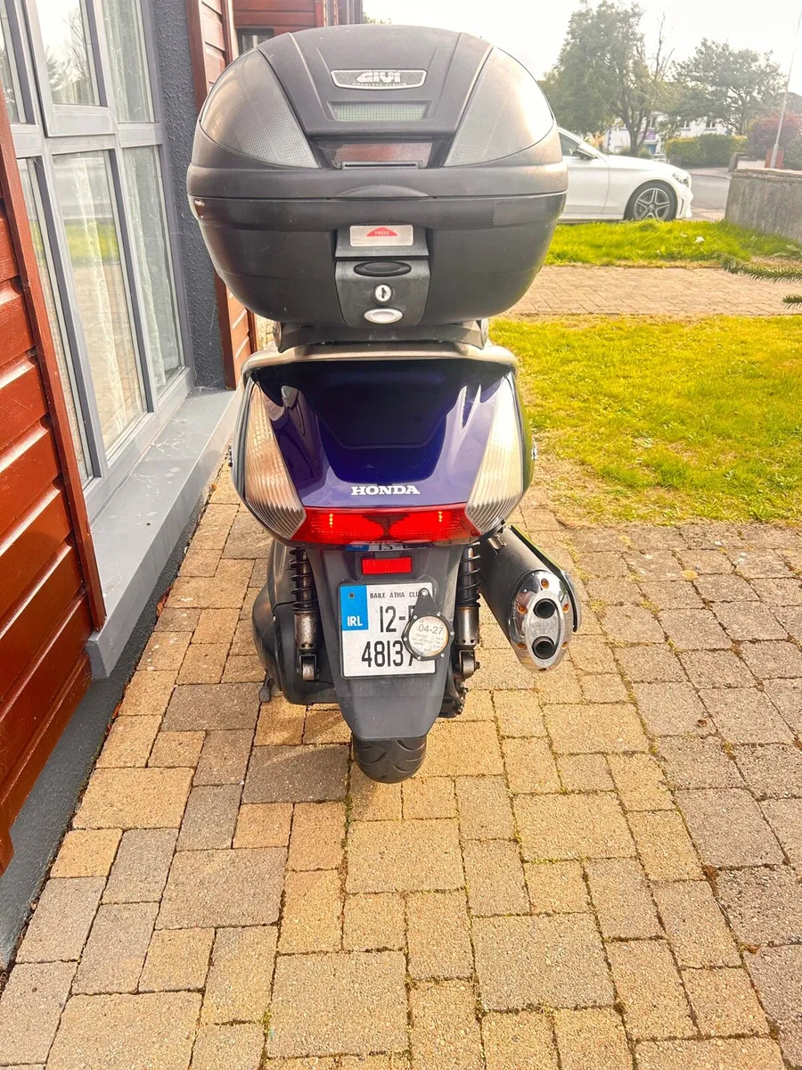 Honda silver wing 600 cc - Image 3