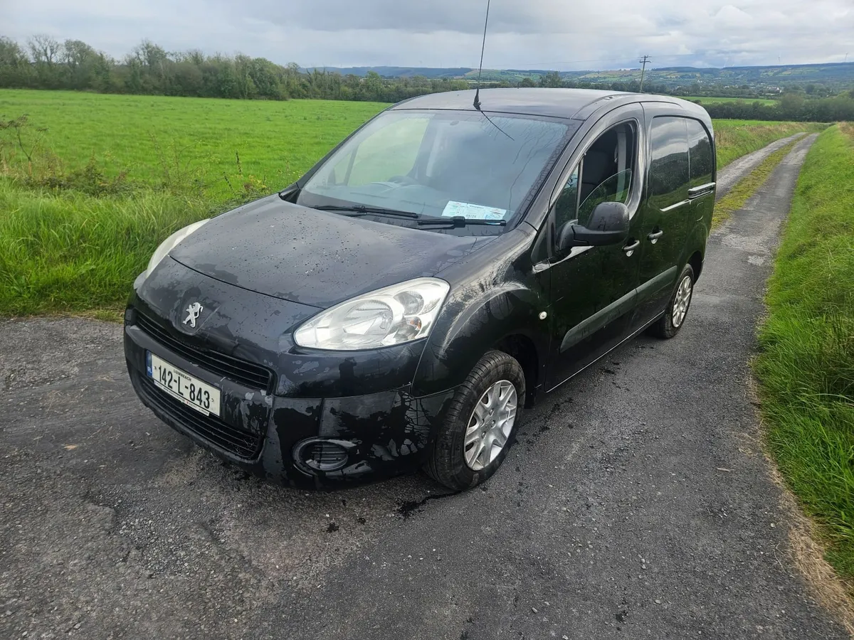 142 Peugeot Partner 2014 test 23/11/26  3 seats - Image 1