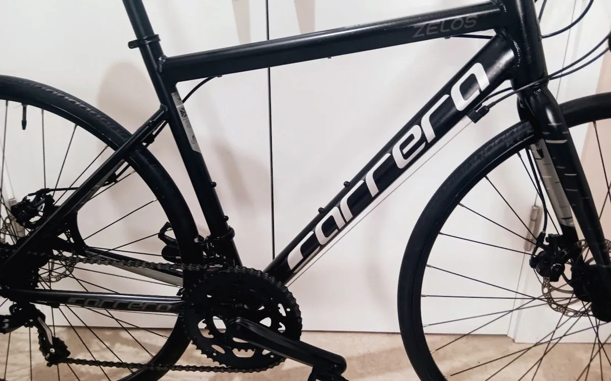 Carrera zelos road bike like new - Image 2