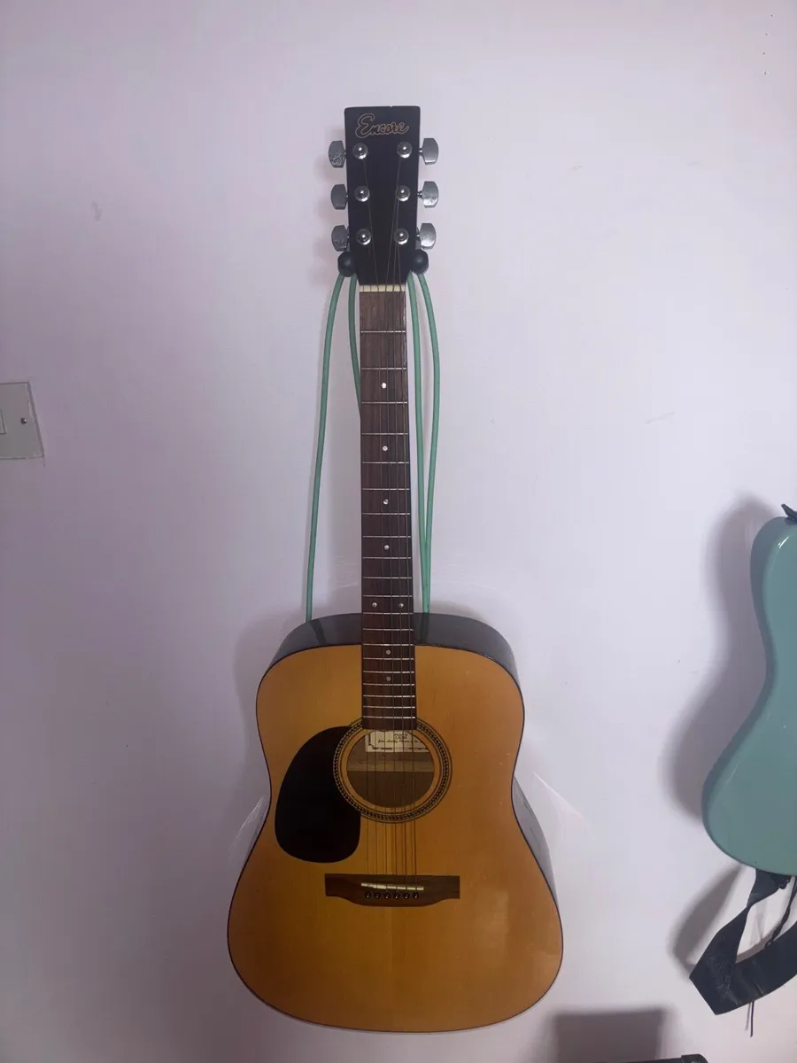 Left handed Guitar - Image 1