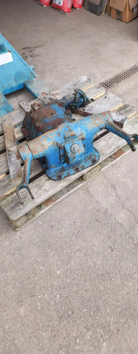 Fordson Major Hy.Top Lift Cover - Image 2