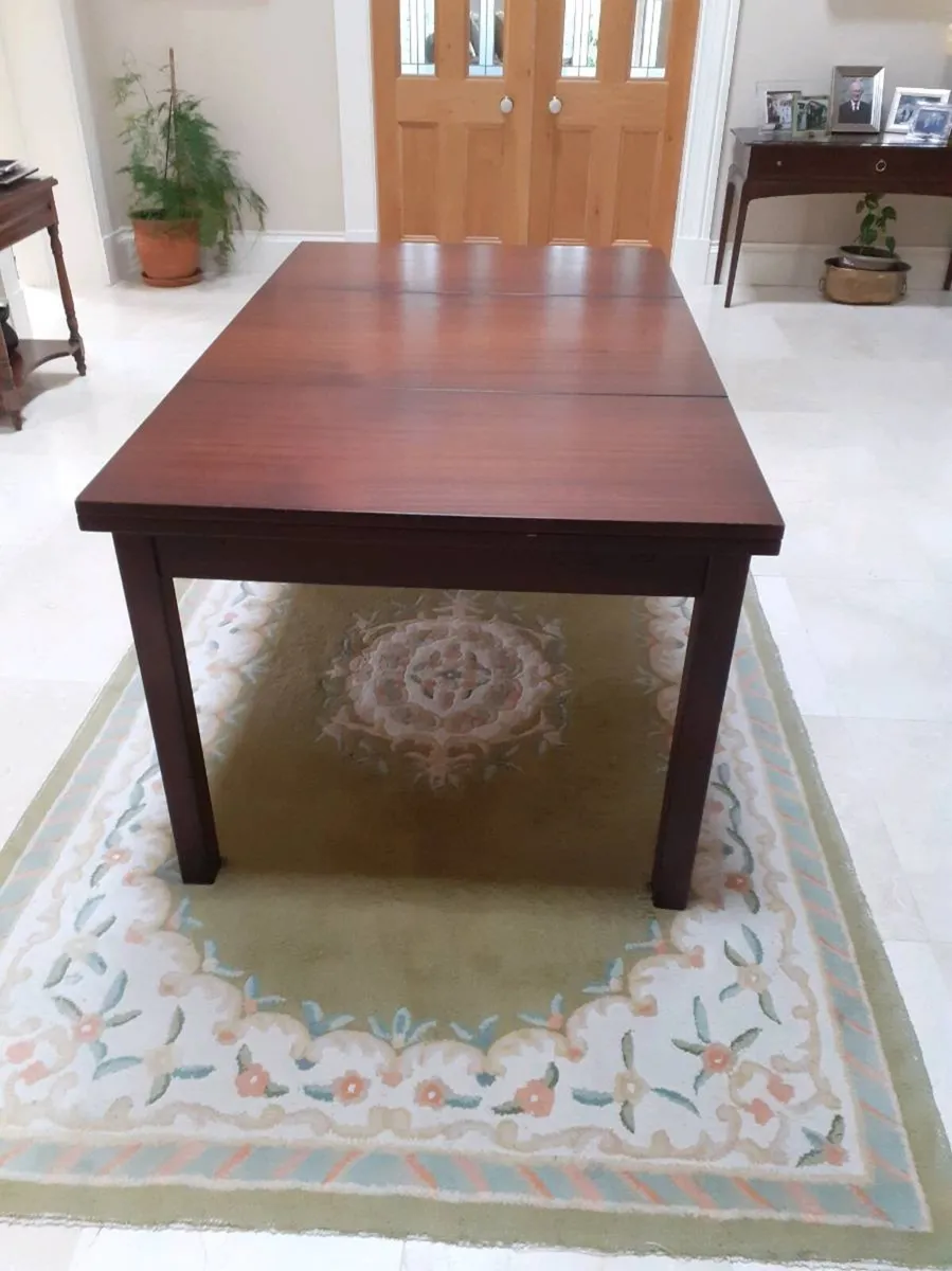 Table  &  Six Chairs - Image 1