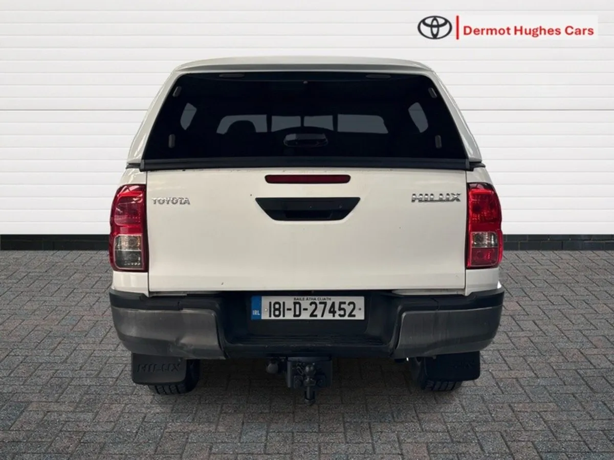 Toyota Hilux DOUBLE CAB DLX 4DR - Image 4