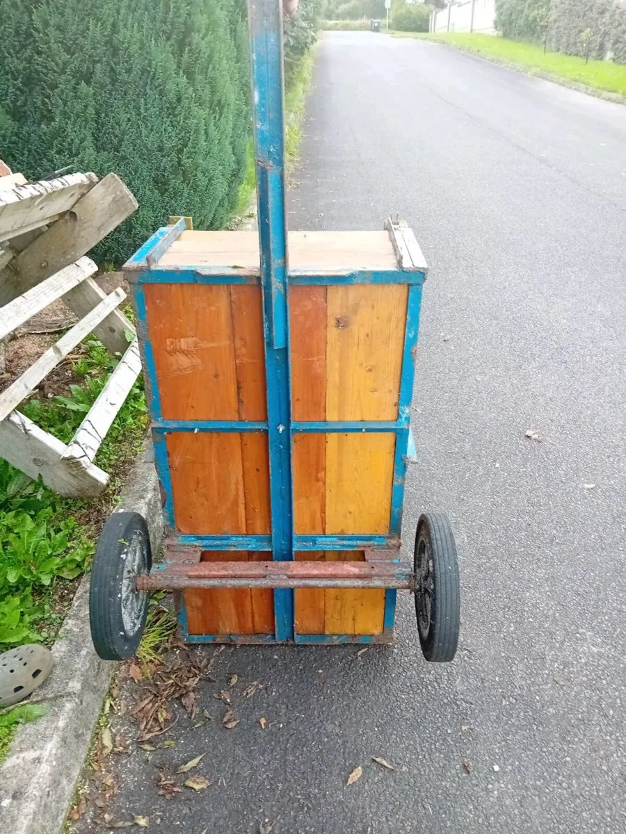 SMALL GARDEN TRAILER - Image 1